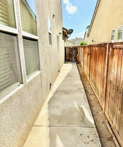 1562 Cheshire Dr — Photo 63