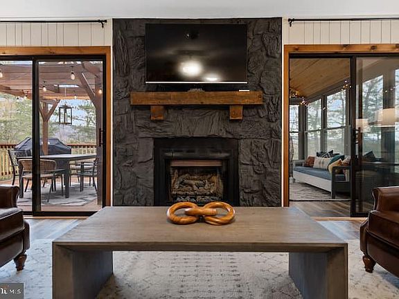 2nd image of 162 Forrest St