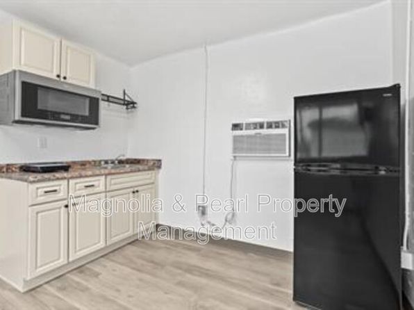 201 S Main St UNIT 3