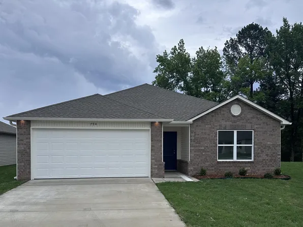 794 Gussy Ln, Benton, AR 72019