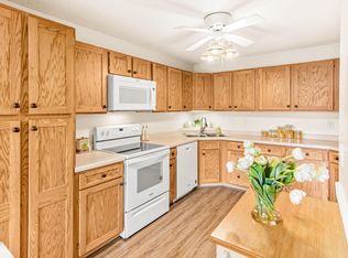 1580 Wheelock Ln APT 303, Saint Paul, MN 55117