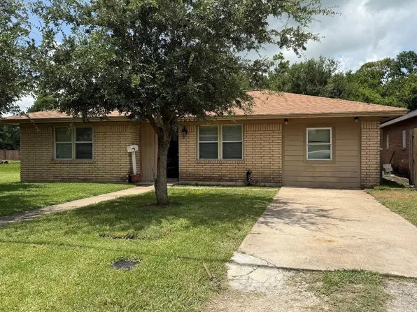 2912 J P Davis Ave #P, Bay City, TX 77414