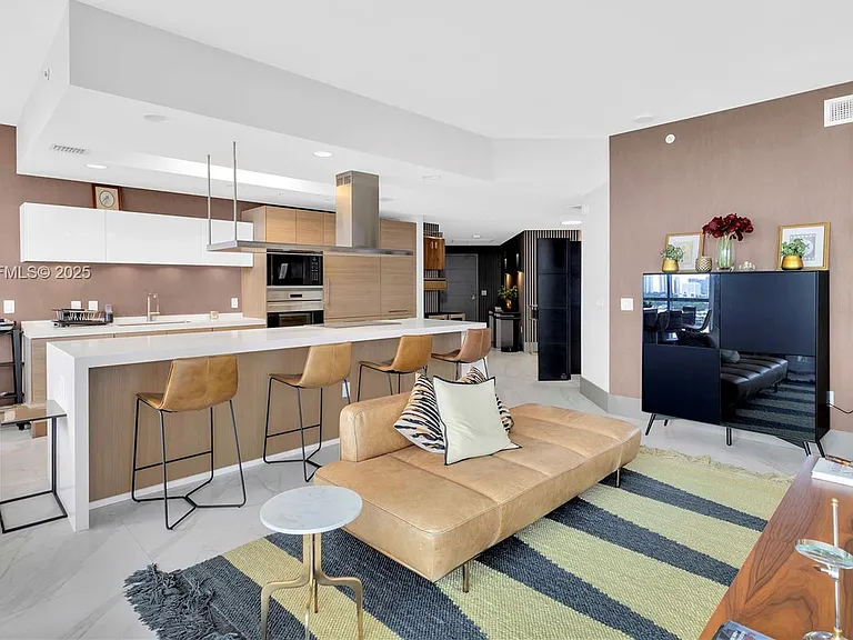 17111 Biscayne Blvd #1709 — Photo 13
