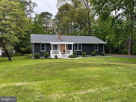 2nd image of 102 Comanche Cir
