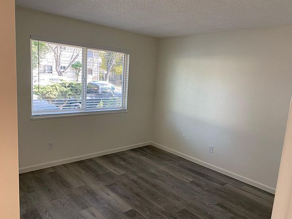 5th image of 669 Grand Fir Ave #2
