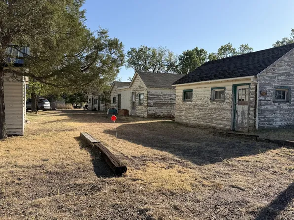 310 W Wilson St, Broadus, MT 59317