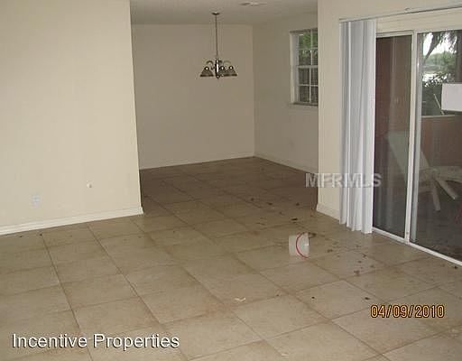 3rd image of 3942 Versailles Dr