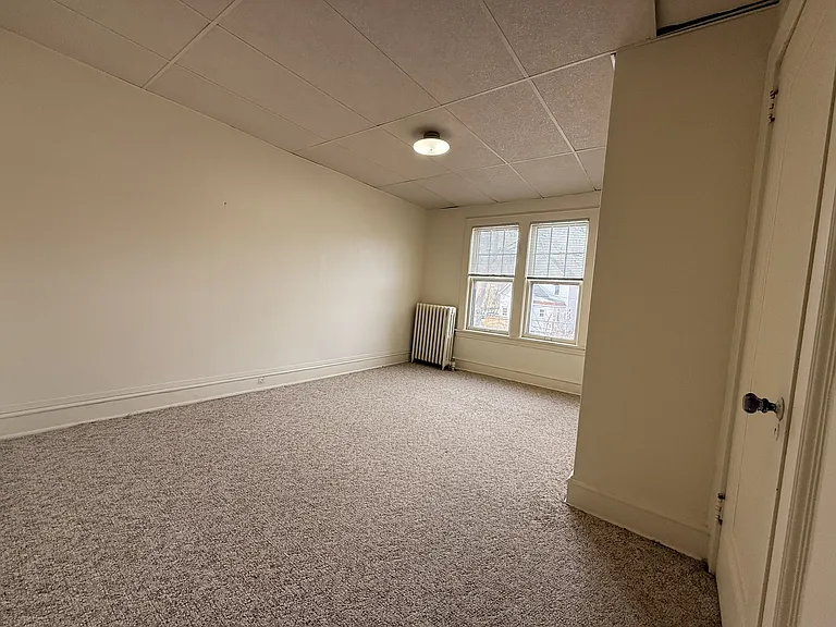 Devonshire Apartments — Photo 21