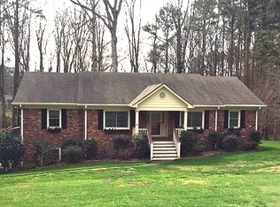 1555 Oakwood Dr, Roswell, GA 30075