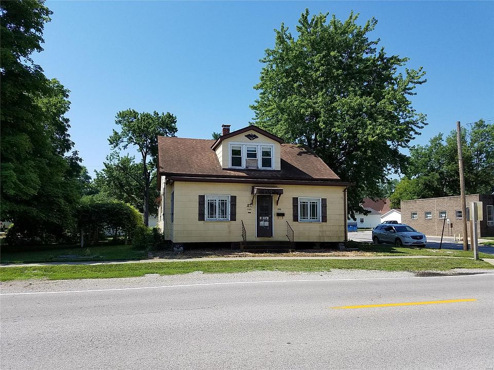 1st image of 202 E Broadway