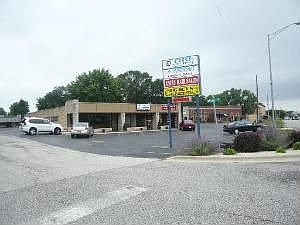 2nd image of 10535 Southwest Hwy