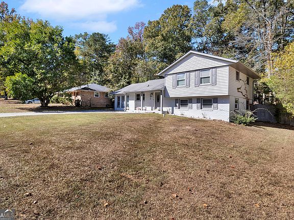 3rd image of 6575 Hidden Brook Trl S