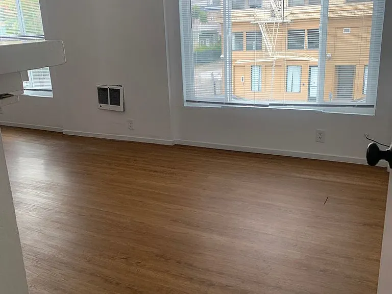 1415 Martin Luther King Jr Way — Photo 2
