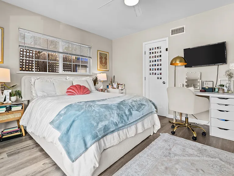 5059 Campanile Dr — Photo 29