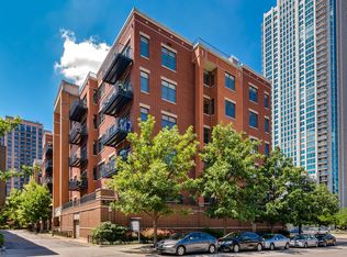 330 N Clinton St APT 207, Chicago, IL 60661