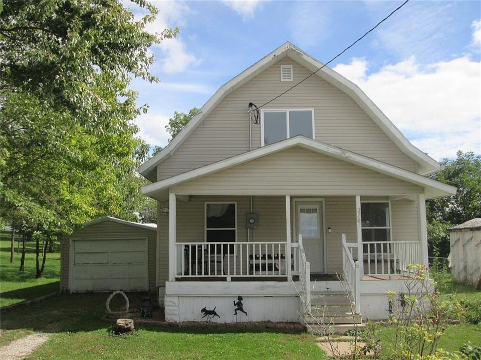 1st image of 210 Brush Ave