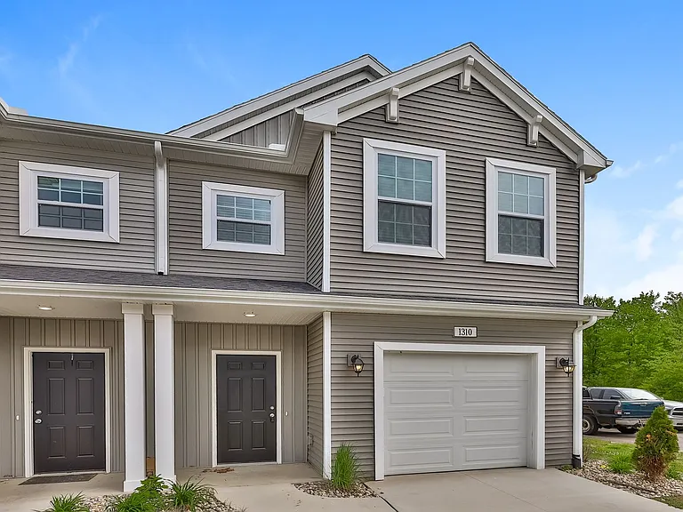 1310 Trailview Ct — Photo 2