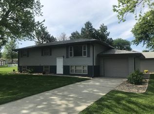 318 E 1st St, Mead, NE 68041