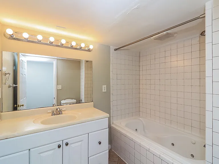 2054 Spicers Ln — Photo 15