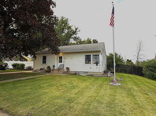 65 1st St SE, Elgin, MN 55932