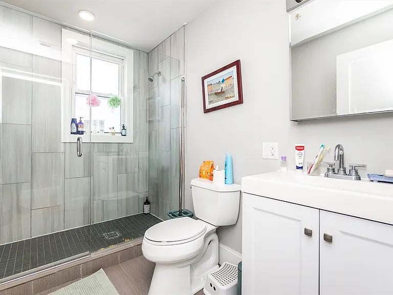 279 Concord Ave #2G — Photo 14
