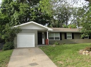 1745 W 20th Ter, Lawrence, KS 66046