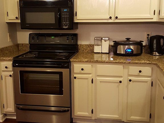 3rd image of 77 Willow Bridge Dr #77