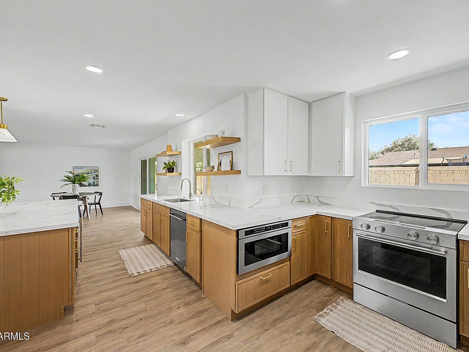 1st image of 611 E ERIE Drive