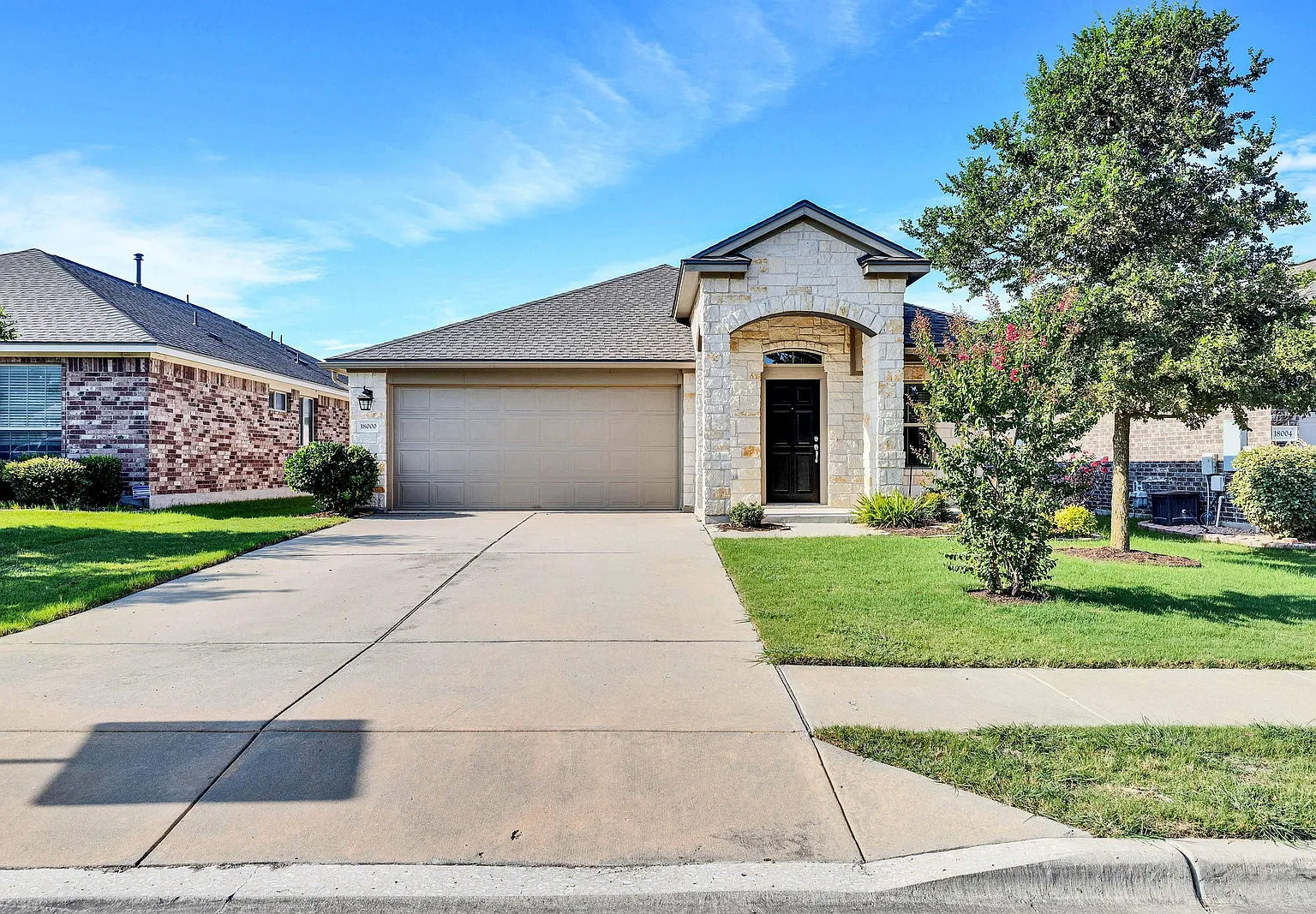 3 bed, 2.0 bath, 1509 sqft, $2,050 — Photo 1