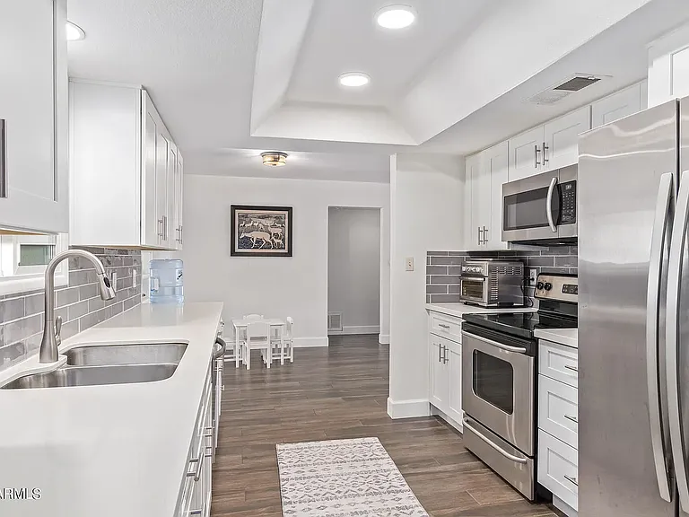 1942 E Pebble Beach Dr — Photo 10