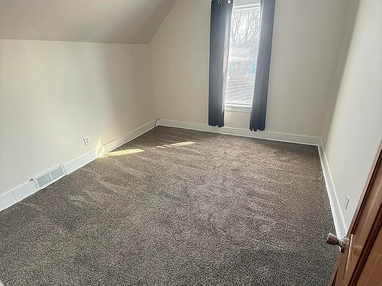713 Terrace Ave #1/2 — Photo 12