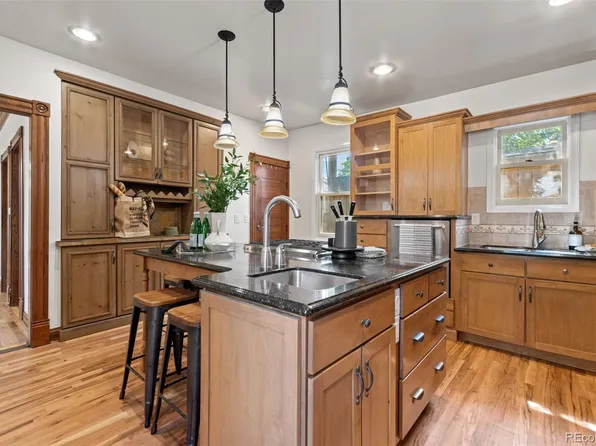 3039 W 22nd Avenue, Denver, CO 80211