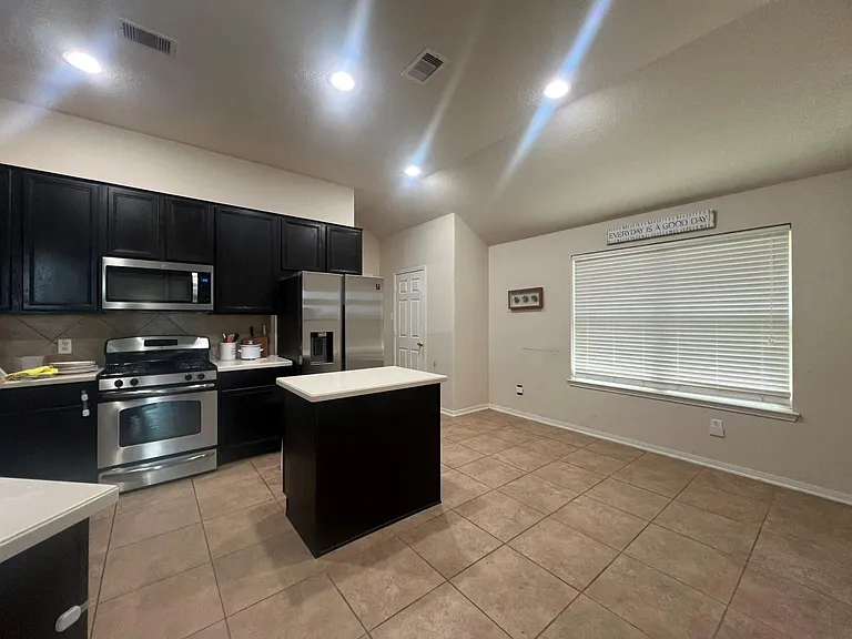 14319 W Oblong Cir — Photo 4