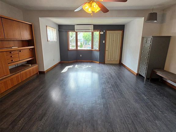 3rd image of 133-30 115th Street