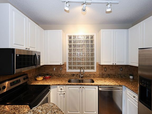 3rd image of 10 Perimeter Summit Blvd NE Unit 2405