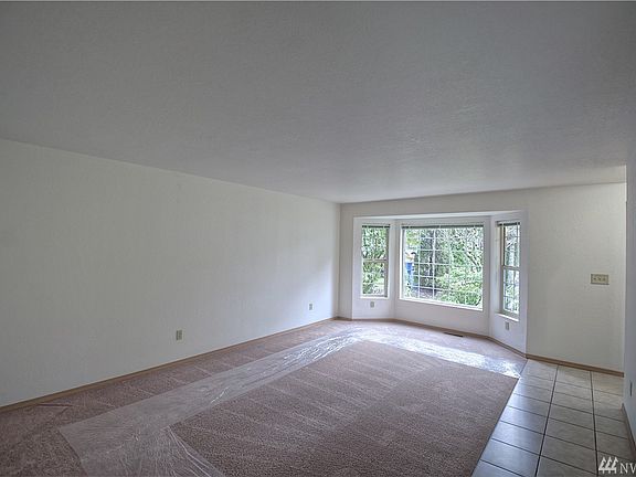 3rd image of 2116 22nd Ct SE