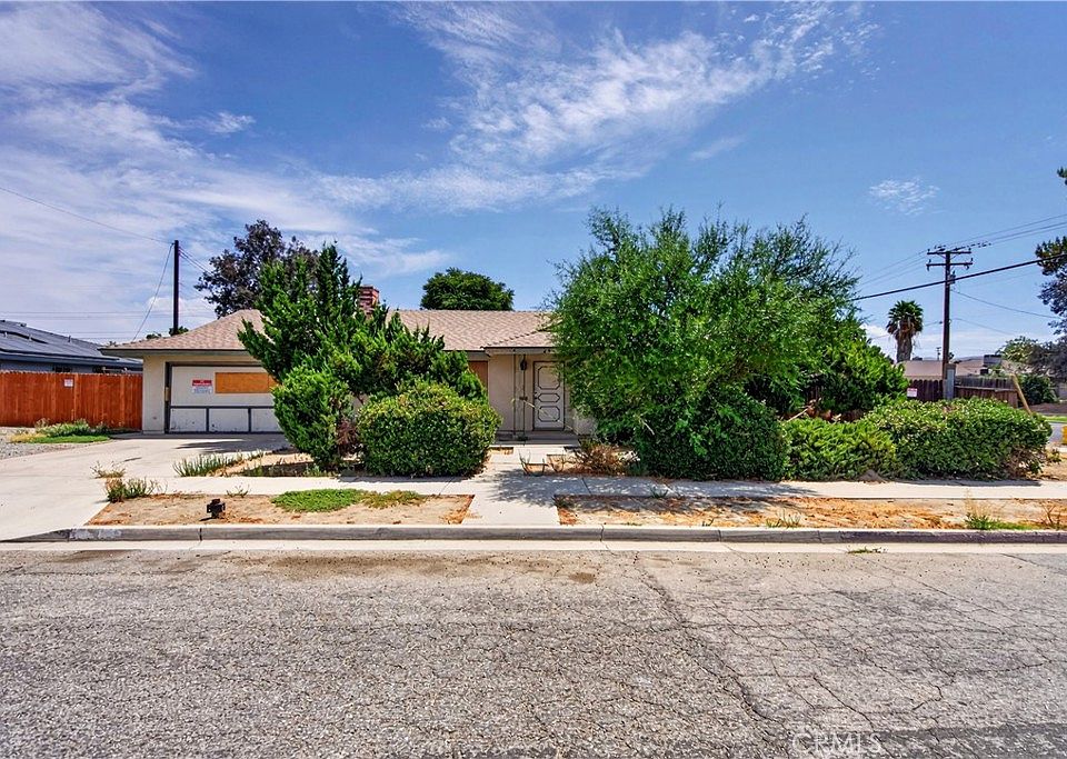 1st image of 692 S Carmalita St