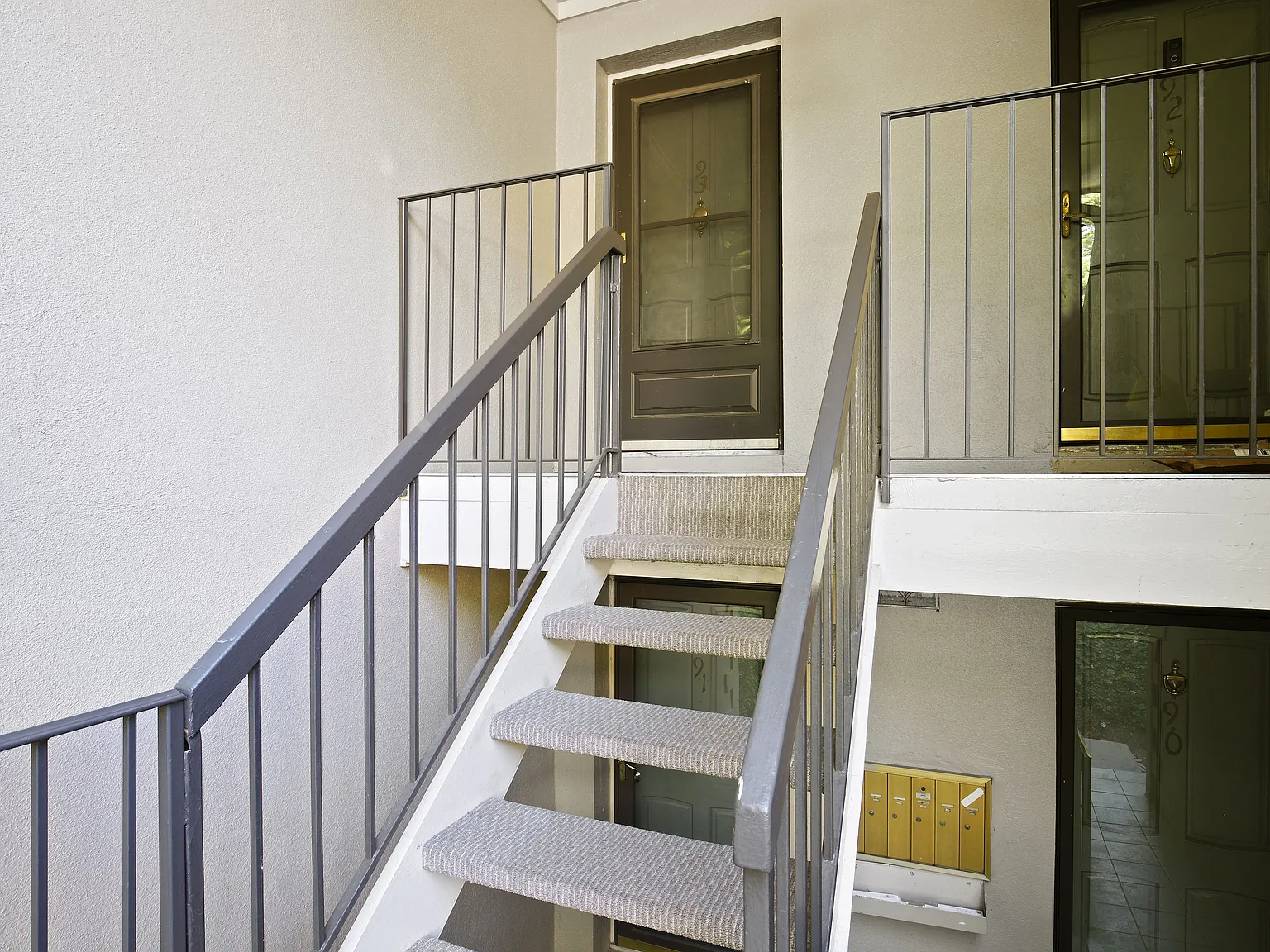 2 bed, 1200 sqft, $2,000 — Photo 3