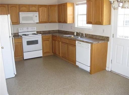 3rd image of 1120 W Pine St