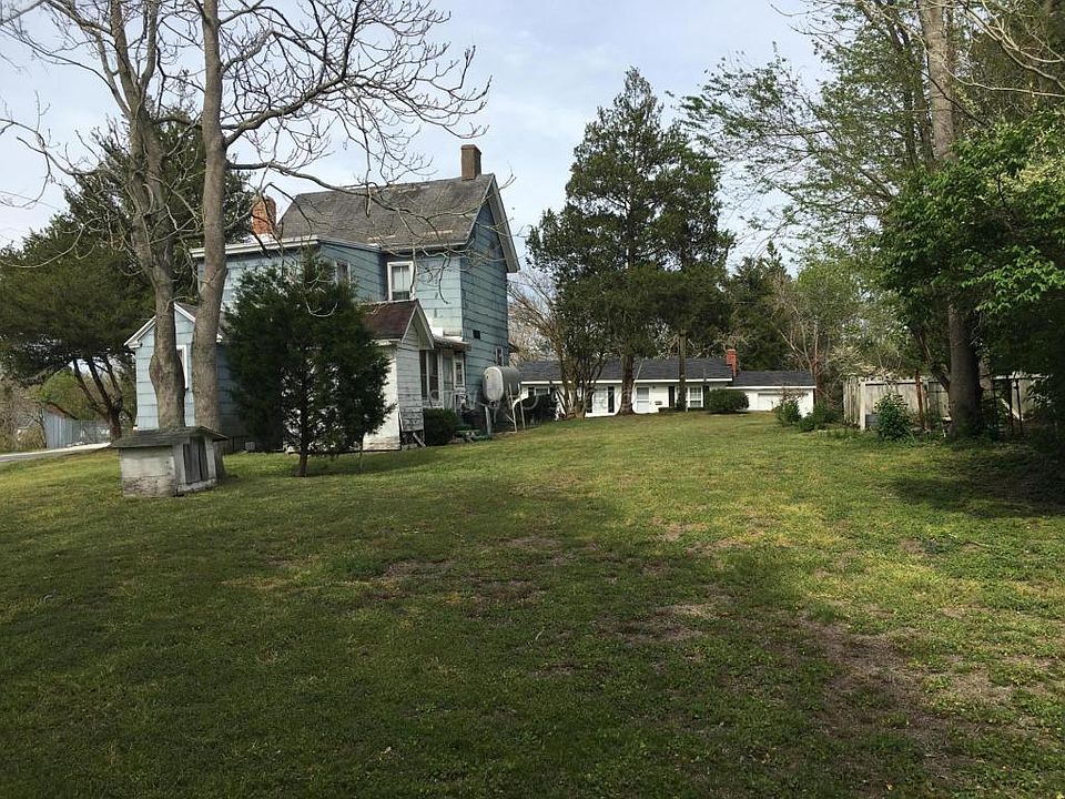 2nd image of 103 Mason St