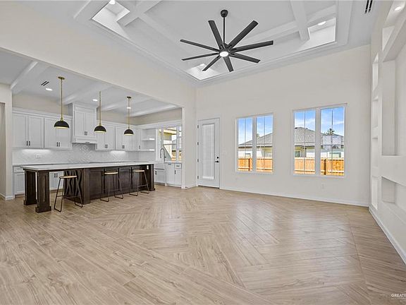 5th image of 403 Hole St #No-7