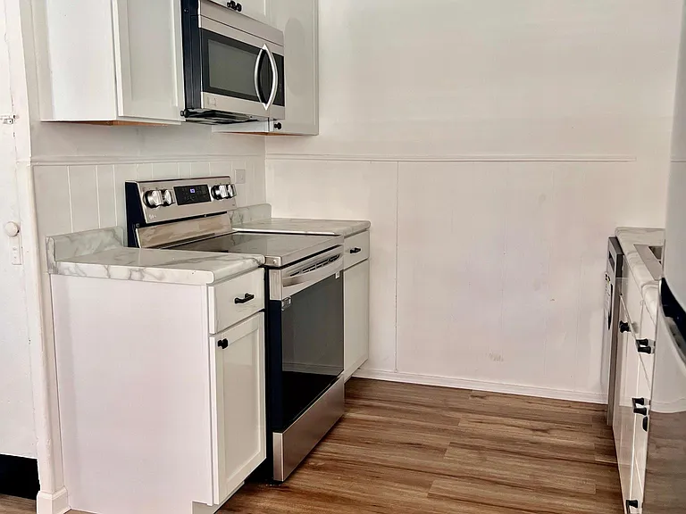 313 N Calhoun St — Photo 14