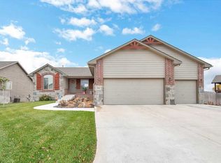 8304 W Conrey St, Wichita, KS 67205