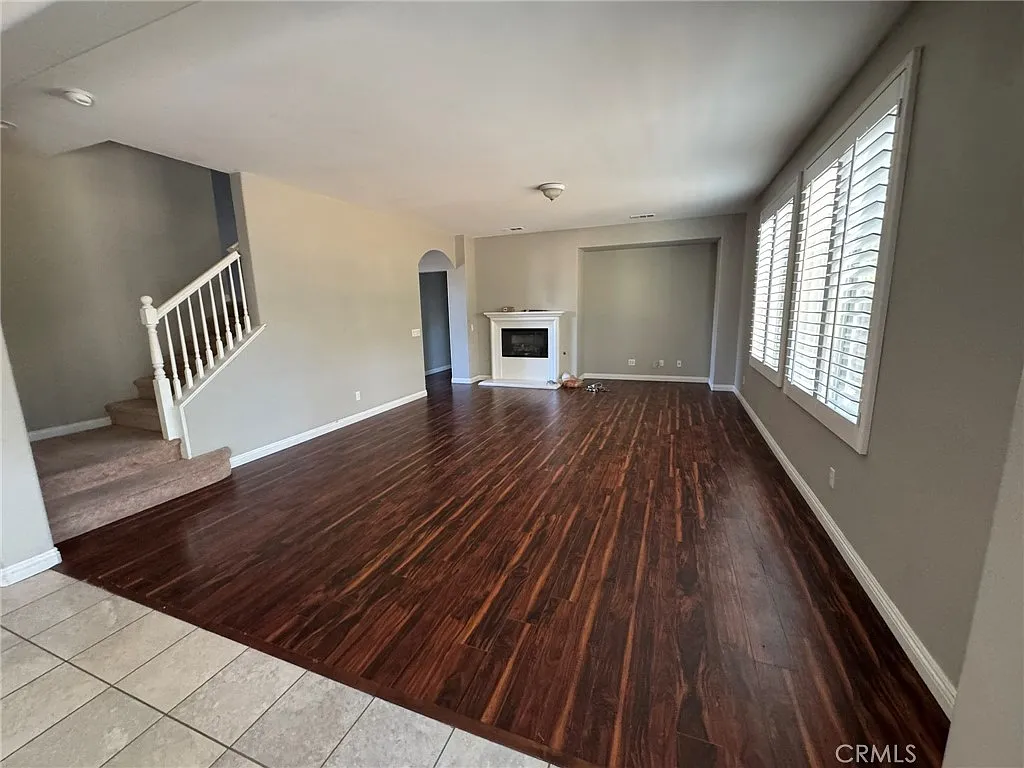 5 bed, 3450 sqft, $4,350 — Photo 4