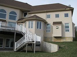 3rd image of 611 S Deer Lake Dr W