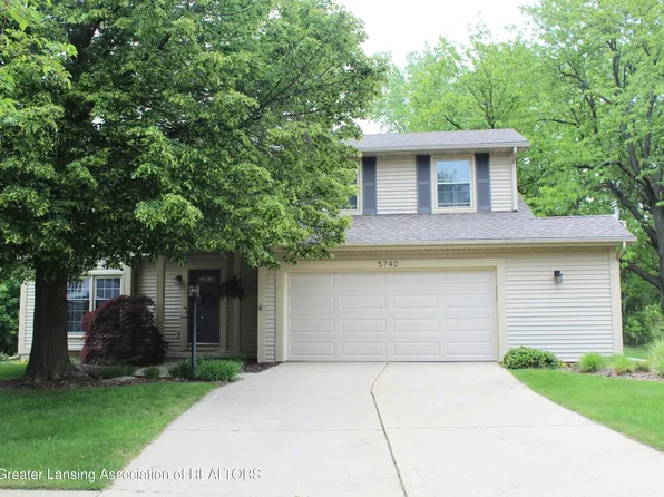 5740 Bearcreek Dr, Lansing, MI 48917