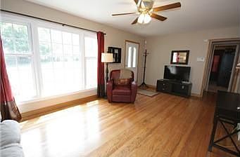 5th image of 6620 W 61st St
