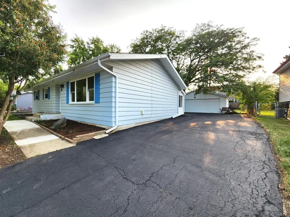 36 Bunkerhill Ave, South Elgin, IL 60177