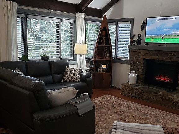 Den Area