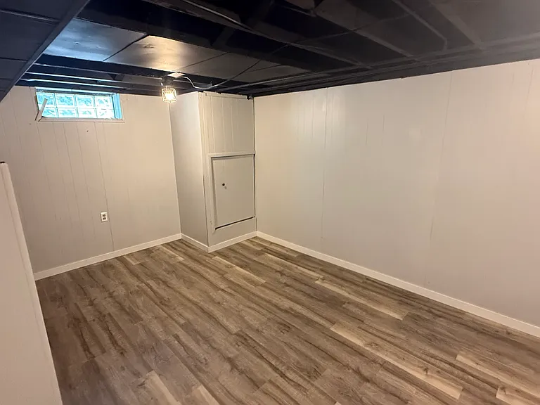 9725 Ruth Ave — Photo 5